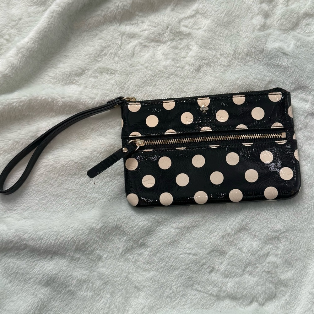 Kate spade zipper wristlet wallet patent leather black white polka dot